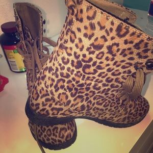 cheetah combat boots