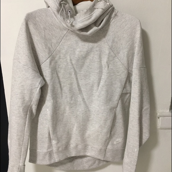 NIKE WOMEN'S TECH FLEECE PULLOVER HOODIE