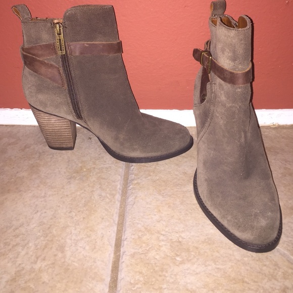 Ivanka Trump boots