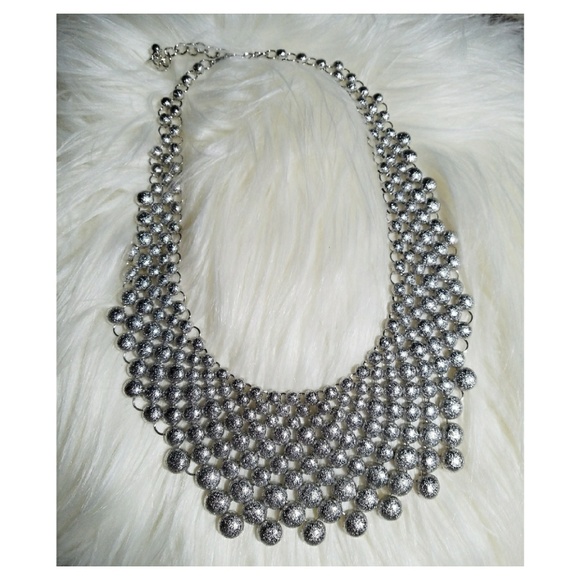 One Left ...Beaded Bib To Spark Your Outfit - Picture 3 of 4