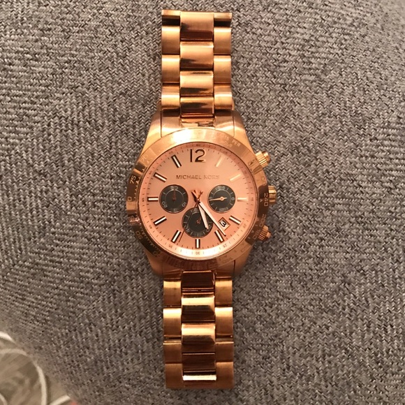 Rose gold Michael Kors watch - Picture 2 of 4