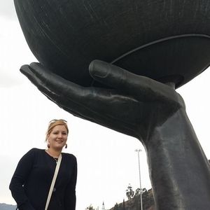 Meet your Posher, Valeria