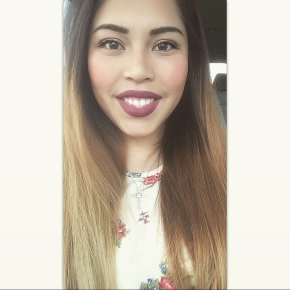 Meet your Posher, Janet - Picture 3 of 4