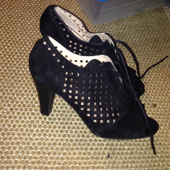 Open toe lace heels - Picture 1 of 4