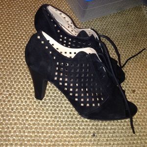 Open toe lace heels