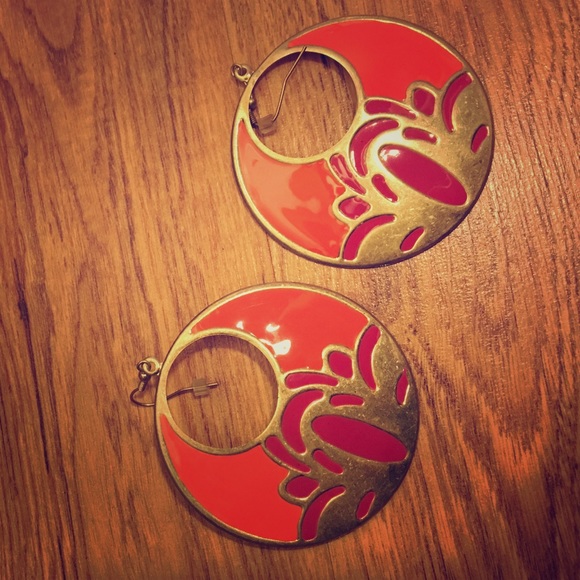 I call them happy Earrings! The color is beautiful