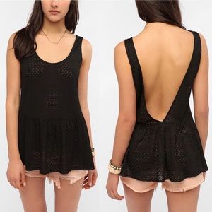 Sold❗️NWOT UO Drop Waist V Back Peplum Tank, sz lg
