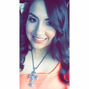 Meet your Posher, Mayra