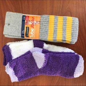 4 pairs of socks (2 fuzzy and 2 tube)