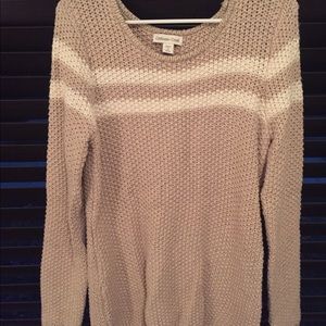 Oatmeal and cream sweater with gold thread