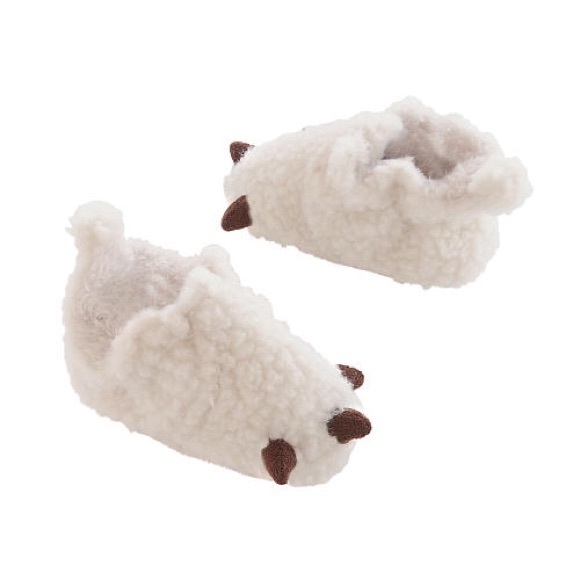 Host Pick ⭐️Carter's Claw Slippers 12-18M⭐️