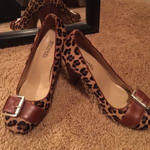 Michael Kors leopard print pumps