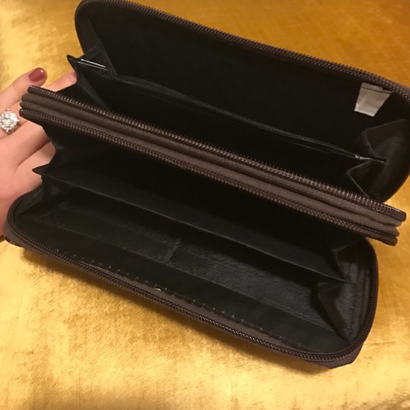 Wallet - Picture 2 of 4