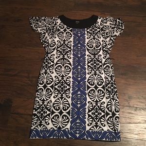 Short sleeve dress
