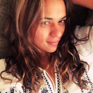 Meet your Posher, Cynthia