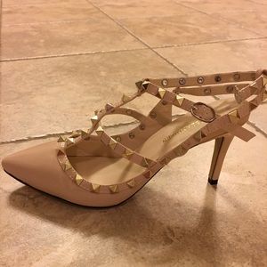 Valentino look-alike rock stud pumps
