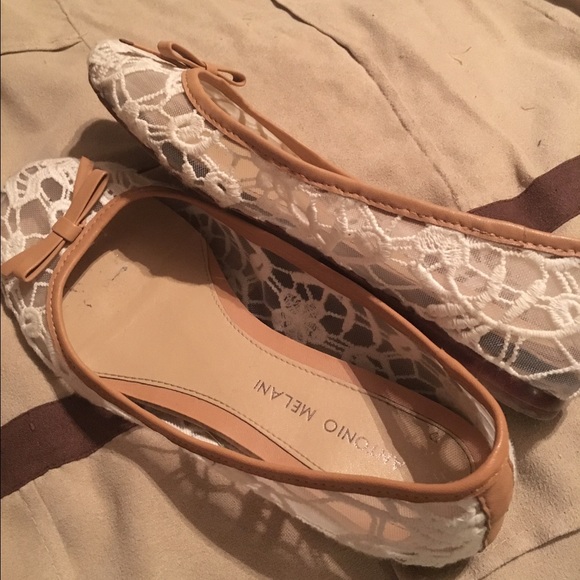 Lace flats