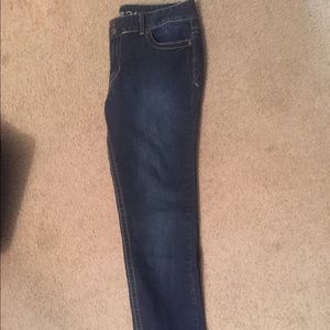 Rue 21 double button skinny jeans