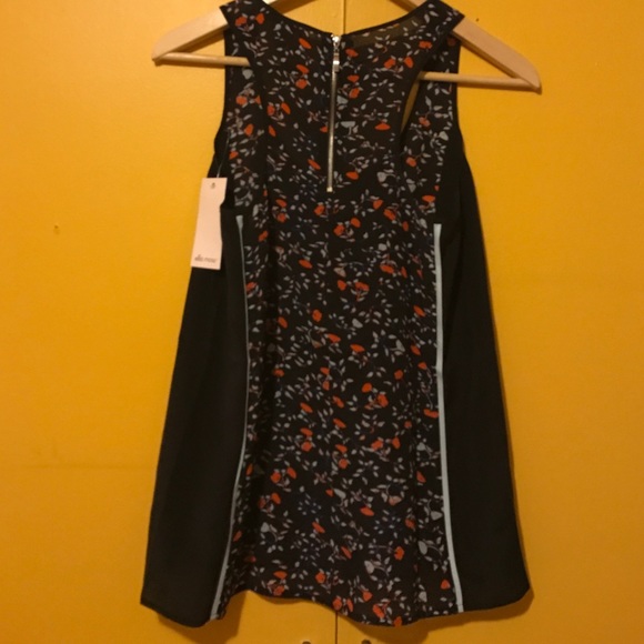 Ella Moss Floral Top - Picture 3 of 3
