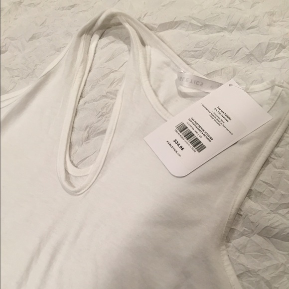 🎉 FINAL⬇️ 🎉NWT Fabletics Cleopatra Tank 💪🏼❤️ - Picture 3 of 4