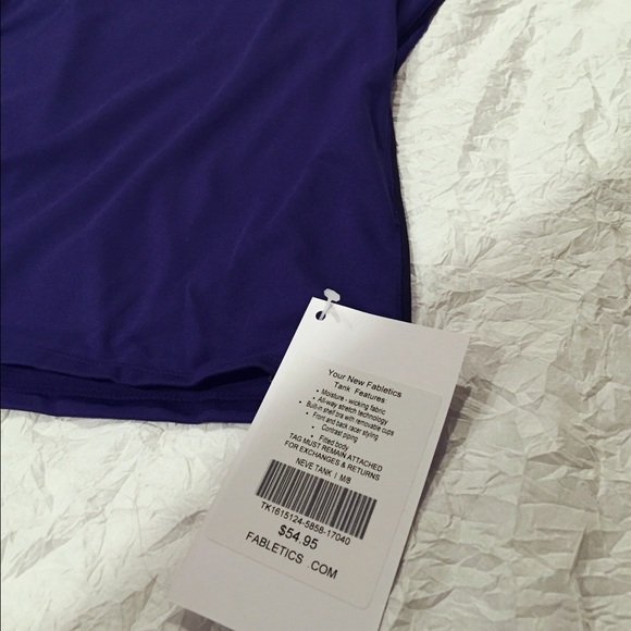 NWT Fabletics "Neve Tank" 💪🏼❤️ - Picture 3 of 3