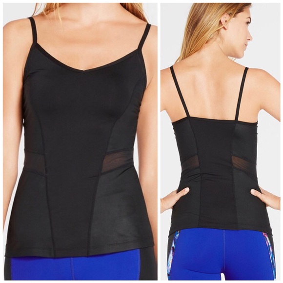 NWT Fabletics "Narwhal Tank" 💪🏼❤️