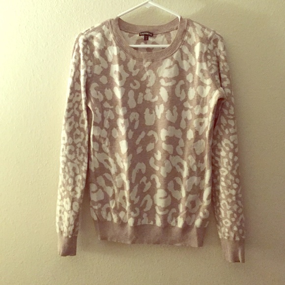 Express Leopard Print Sweater 💕