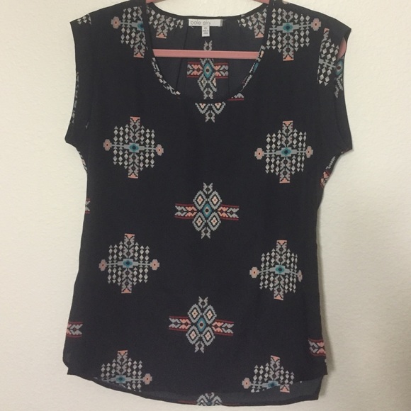 Aztec Print Top. XS - Picture 1 of 2