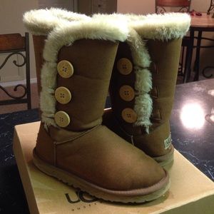 Classic Bailey Chestnut Ugg Boots