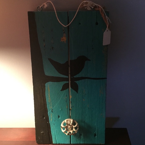 Wall Art made from Pallets.. with black bird. - Picture 1 of 3