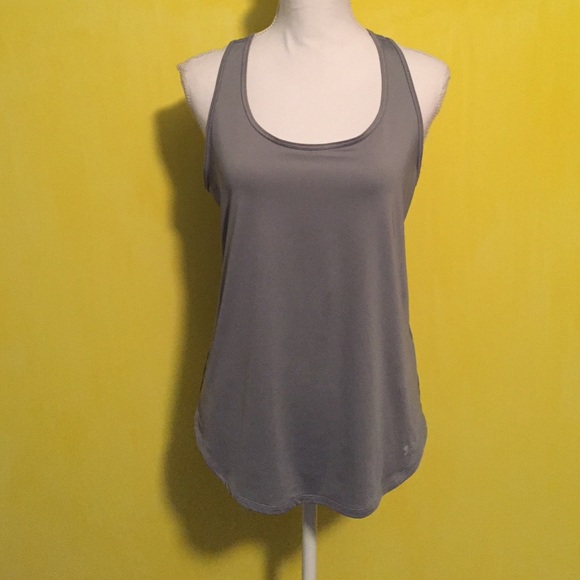 Under Armour Tops - Under Armour tank