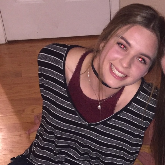 Meet your Posher, Julia - Picture 1 of 1