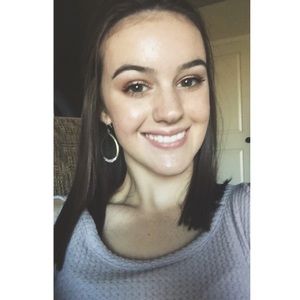 Meet your Posher, Abbie