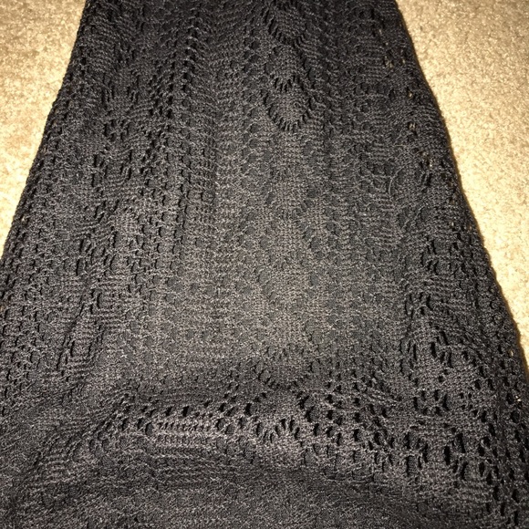 Scarfs - Picture 3 of 4