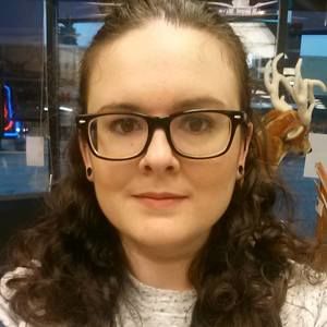 Meet your Posher, Dina