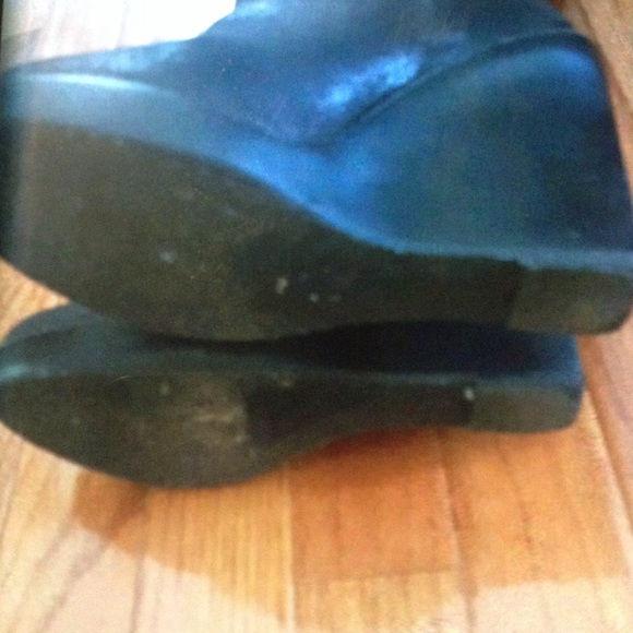 Authentic Black MK Fur Wedge Boots worn twice - Picture 3 of 3