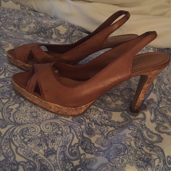 Fioni 4" heels/Neutral in color - Picture 2 of 4
