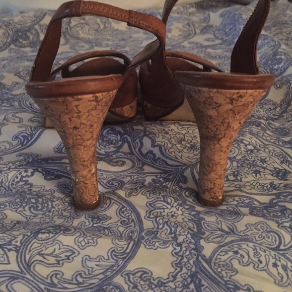 Fioni 4" heels/Neutral in color - Picture 4 of 4