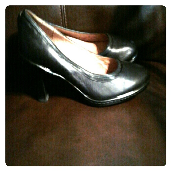 Black heels 7.5 W  Sofft in good shape