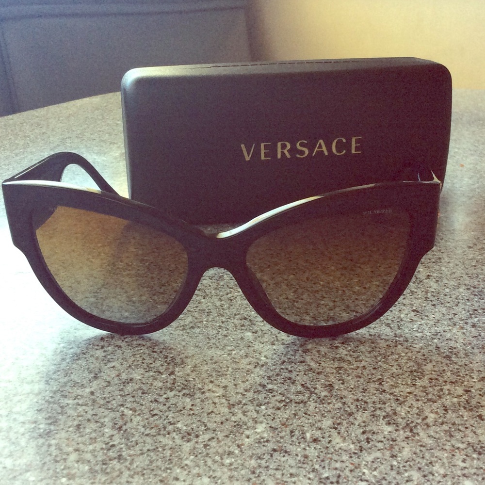 Sold...Versace Cat Eye Sunnies 💕💕💕
