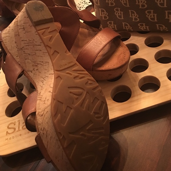 Dooney Burke handbag & Nine West shoes - Picture 4 of 4