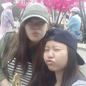 Meet your Posher, Phụng