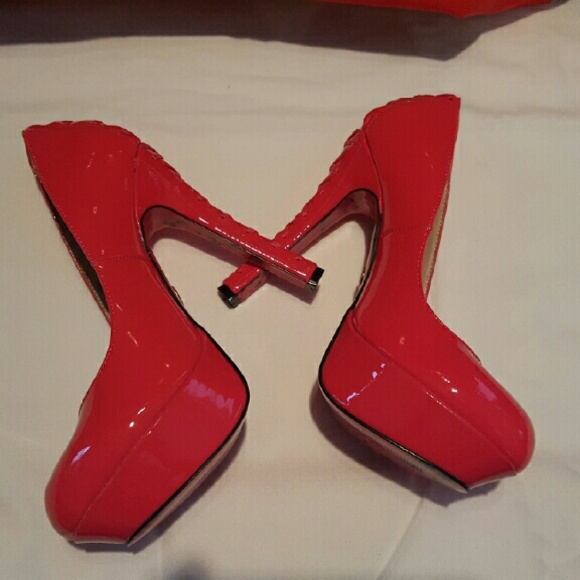 Hot pink pumps...new in box