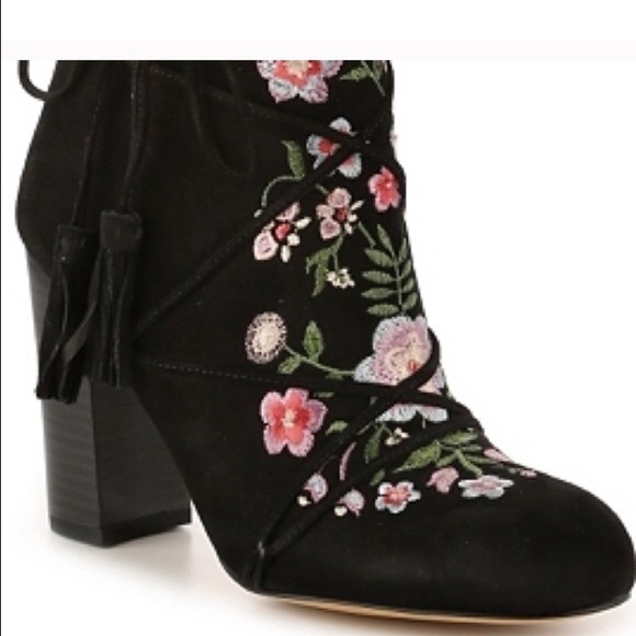 Floral booties - Picture 4 of 4