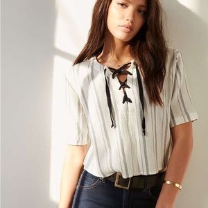 BDG White Waist length with Black Stripes❤️🌹✨