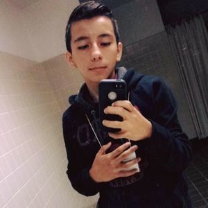 Meet your Posher, Efrain