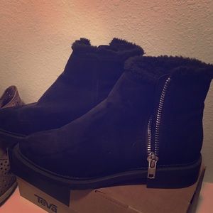 Forever21 Black Booties