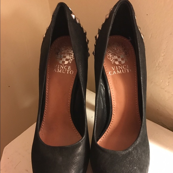 Vince Camuto pumps