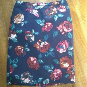 Flowered skirt size 10
