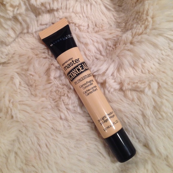 BRAND NEW Maybelline Master Concealer in 30 light